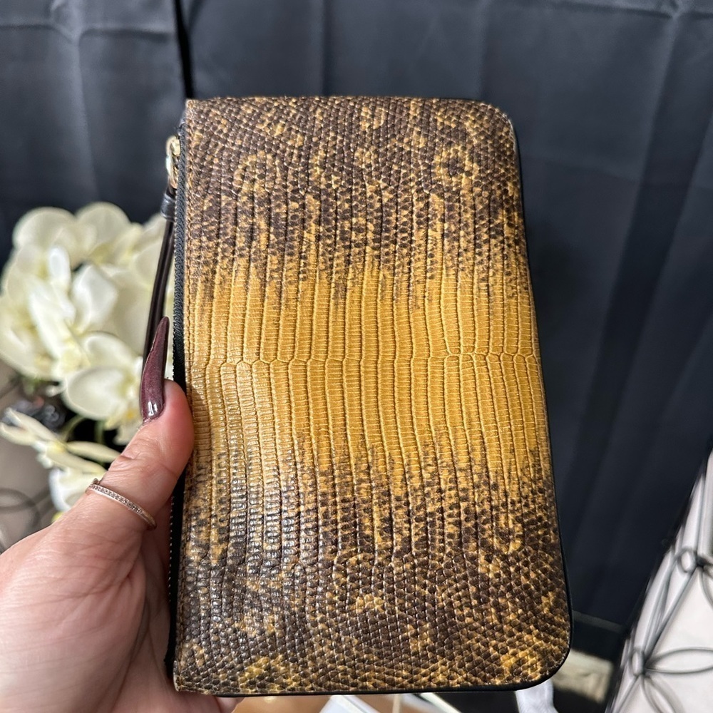 coach wristlet large - Picture 3 of 5